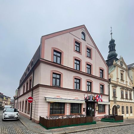 Hotel Bravo Ceska Trebova Buitenkant foto