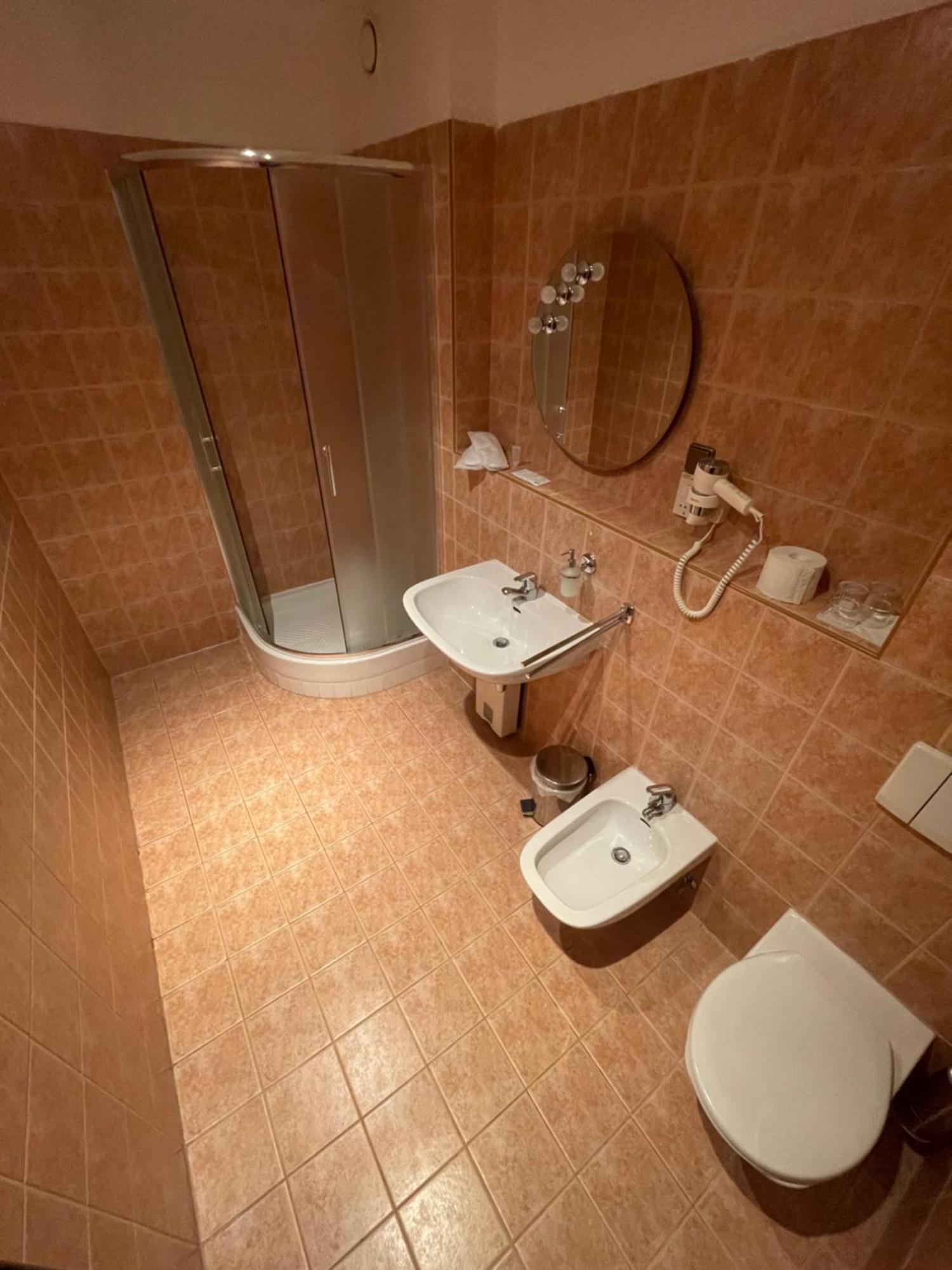 Hotel Bravo Ceska Trebova Buitenkant foto