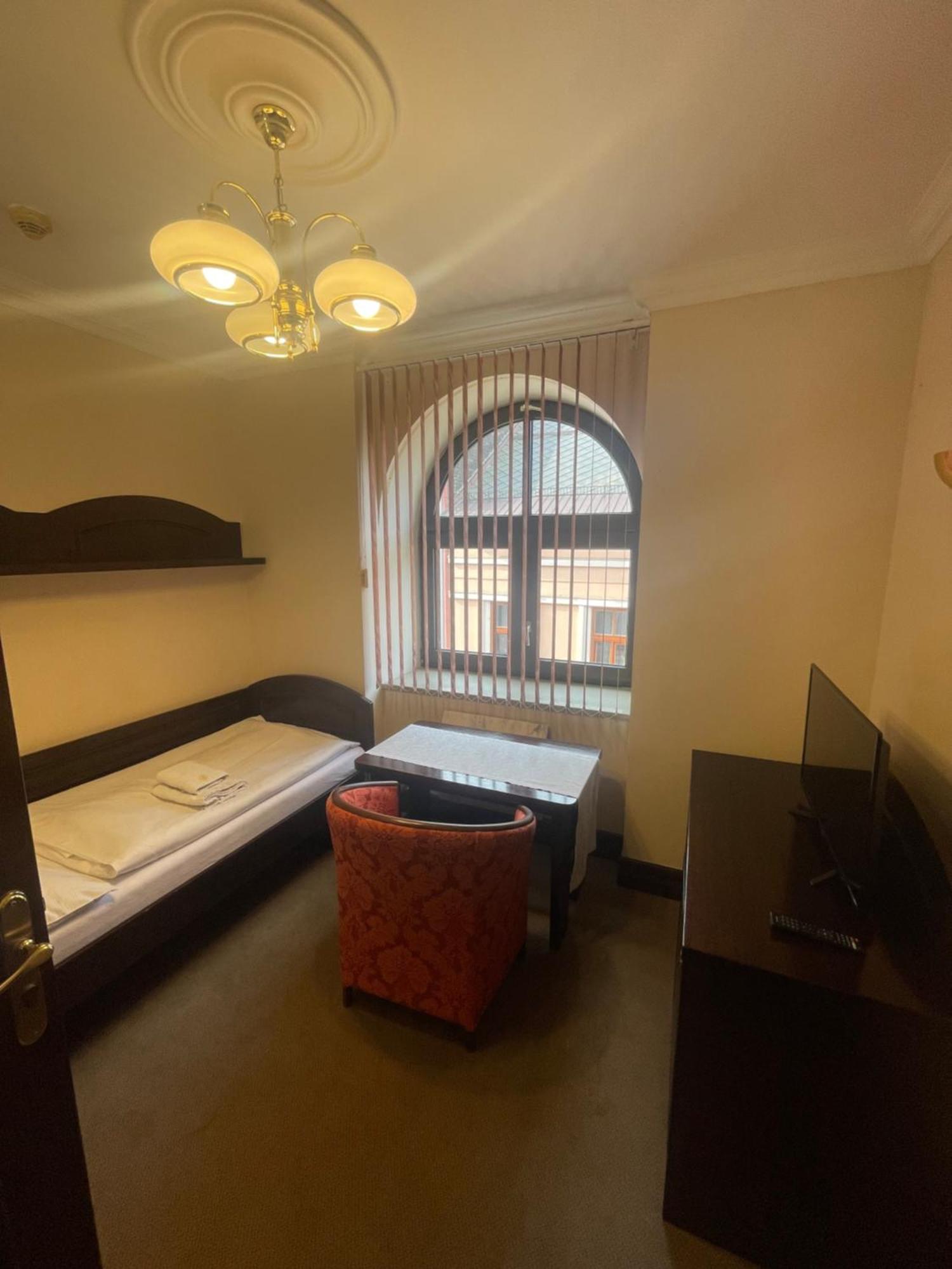 Hotel Bravo Ceska Trebova Buitenkant foto