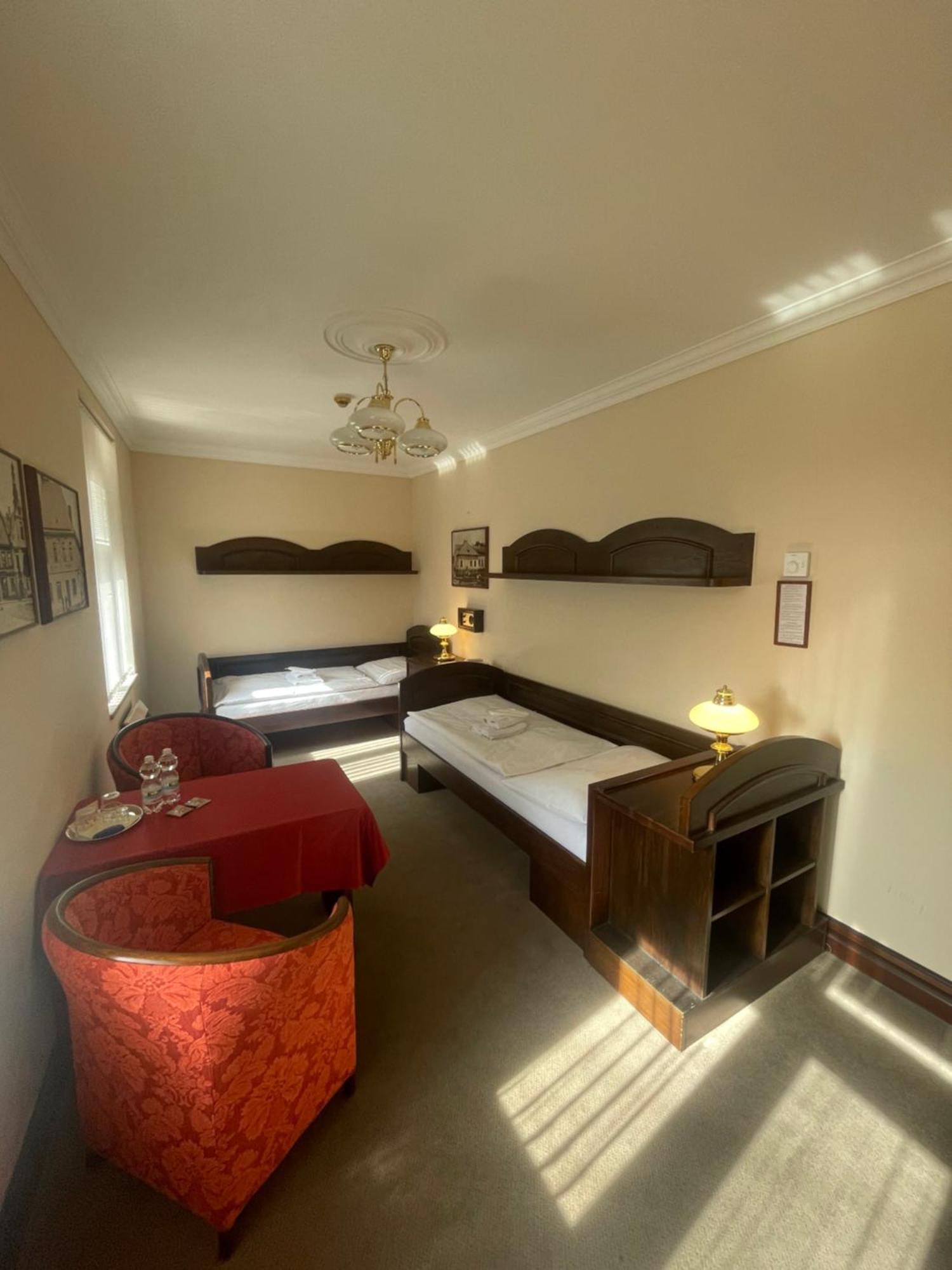 Hotel Bravo Ceska Trebova Buitenkant foto